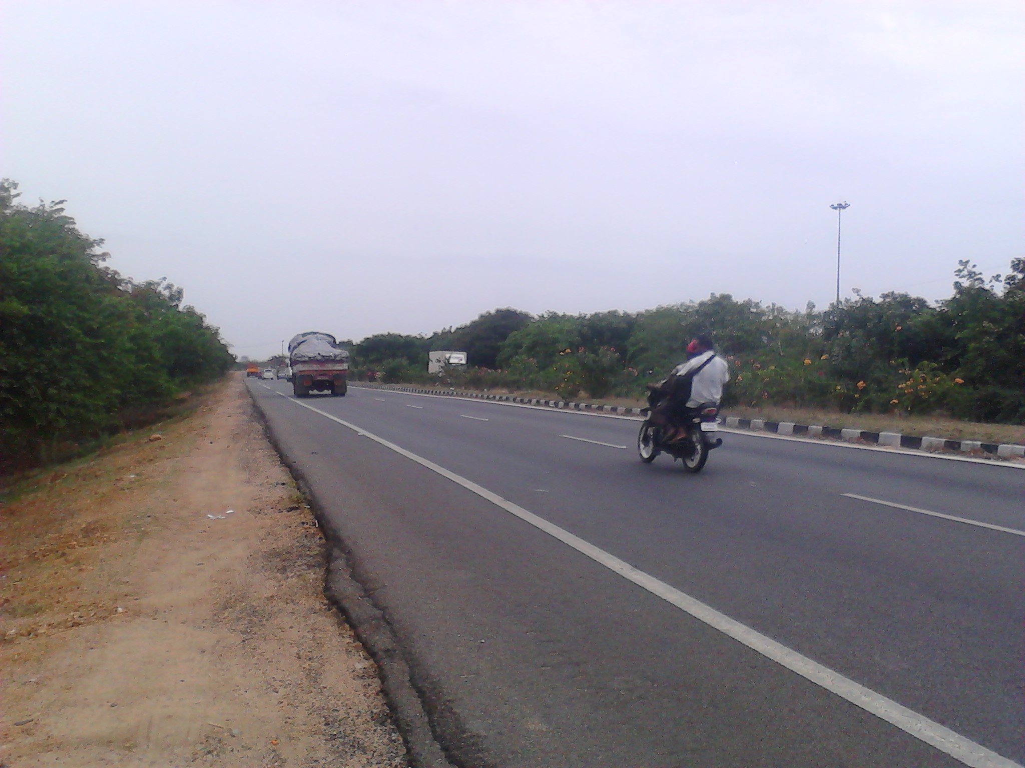 Chennai to Banglore Highway, June 2013